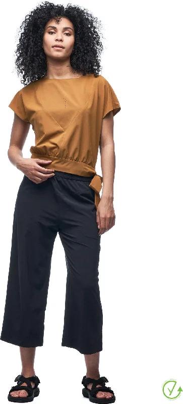Aleste Cap Sleeve Shirt - Women's|-|T-shirt à manches courtes Aleste - Femme-- Spandex Blend Rayon Blend Denim Blend Aleste Cap Sleeve Shirt - Women's|-|T-shirt à manches courtes Aleste - Femme-- Spandex Blend Rayon Blend Denim Blend