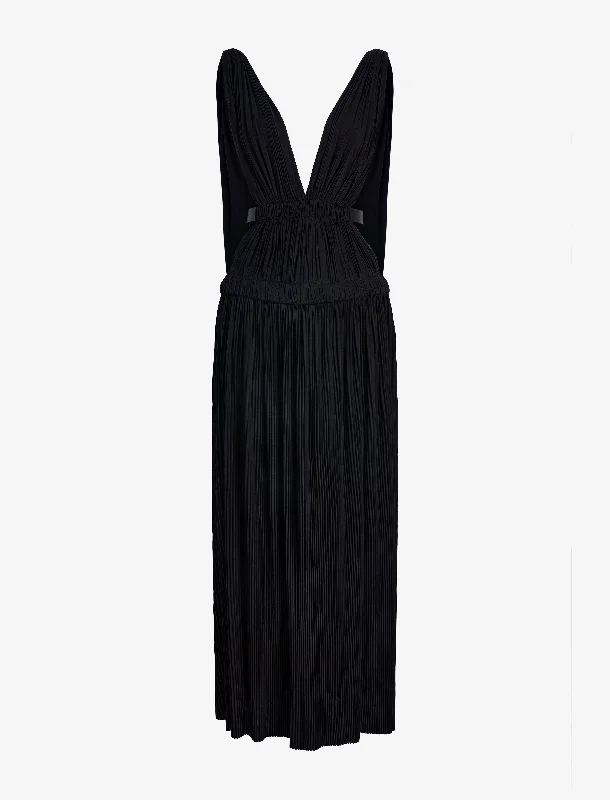 Serra Dress in Matte Jersey Off-the-shoulder Chic Trendy