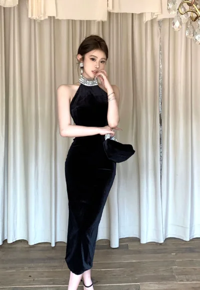 Stylish High - Neck Black Velvet Bodycon Evening Dress Tunics Sophisticated sleek