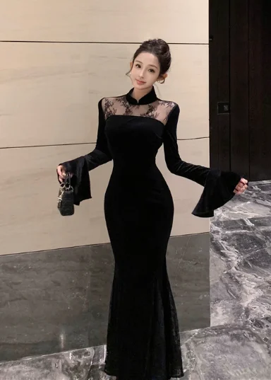 Elegant High - Neck Black Velvet Dress with Lace Inserts Tunics Denim casual