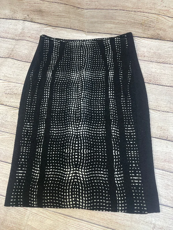 Skirt Designer By Diane Von Furstenberg In Black & White, Size: 2 lace skirt intricate